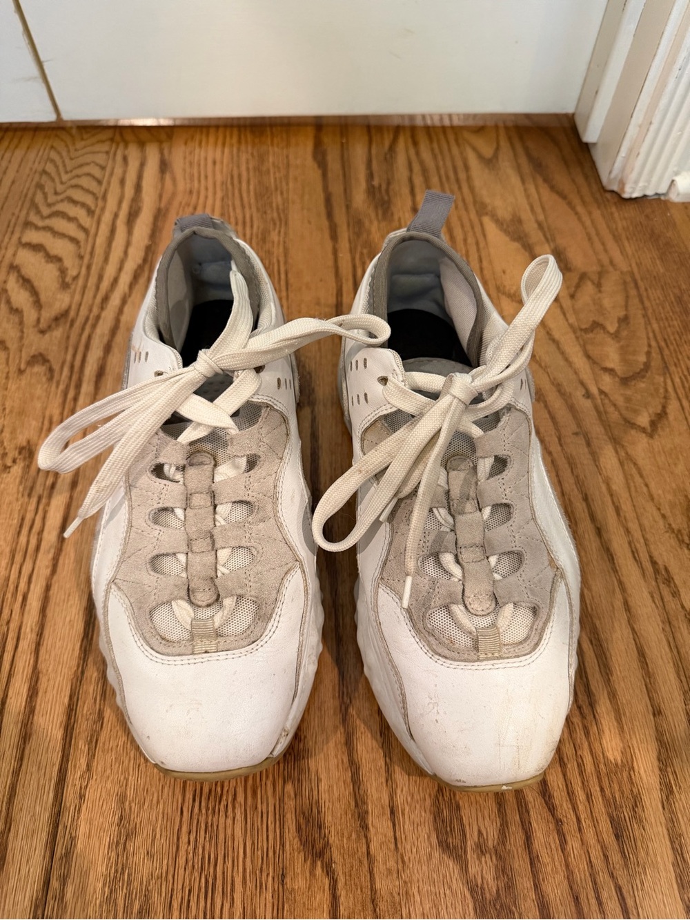 Acne studios Women's White Casual Lace-Up Sneakers